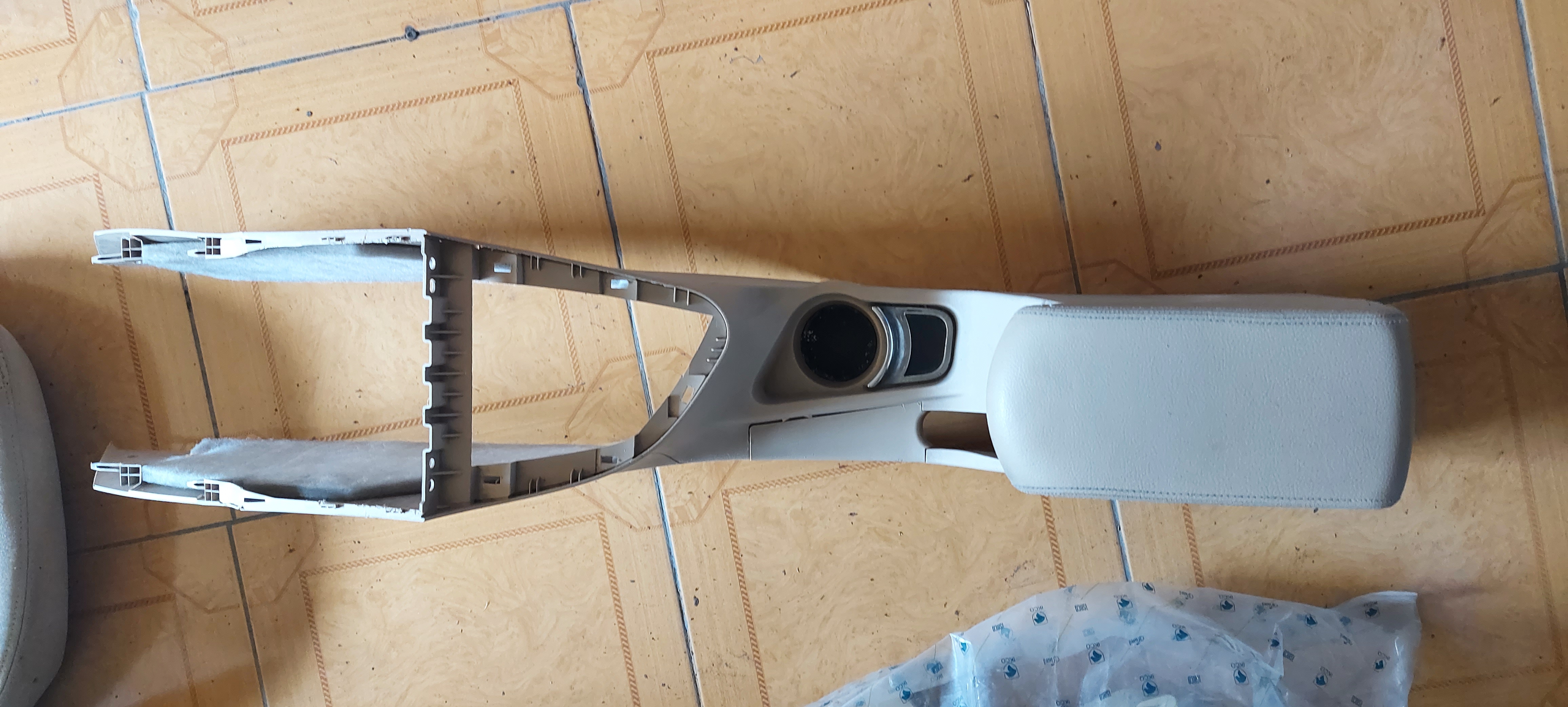کنسول وسط برلیانس h330