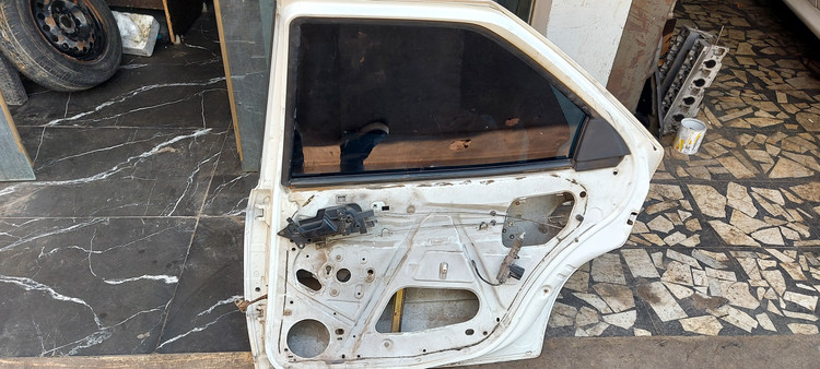درب عقب راست زانتیا استوک فرانسه